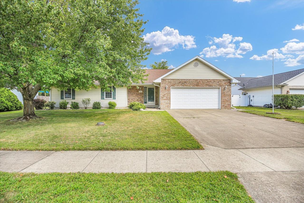 410 Linden Dr., St. Joseph, IL 61873