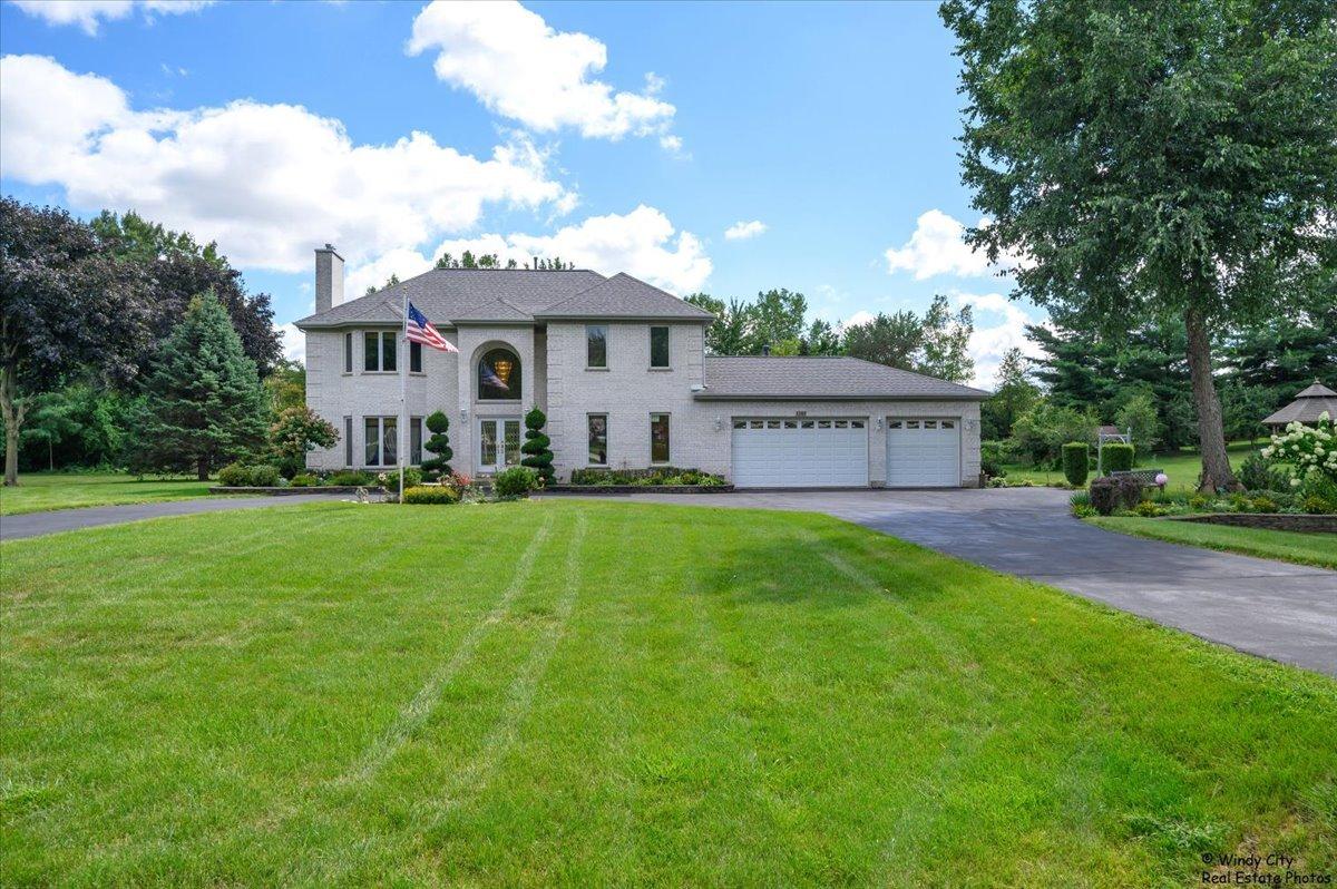 1185 Robinhood Dr., Elgin, IL 60120