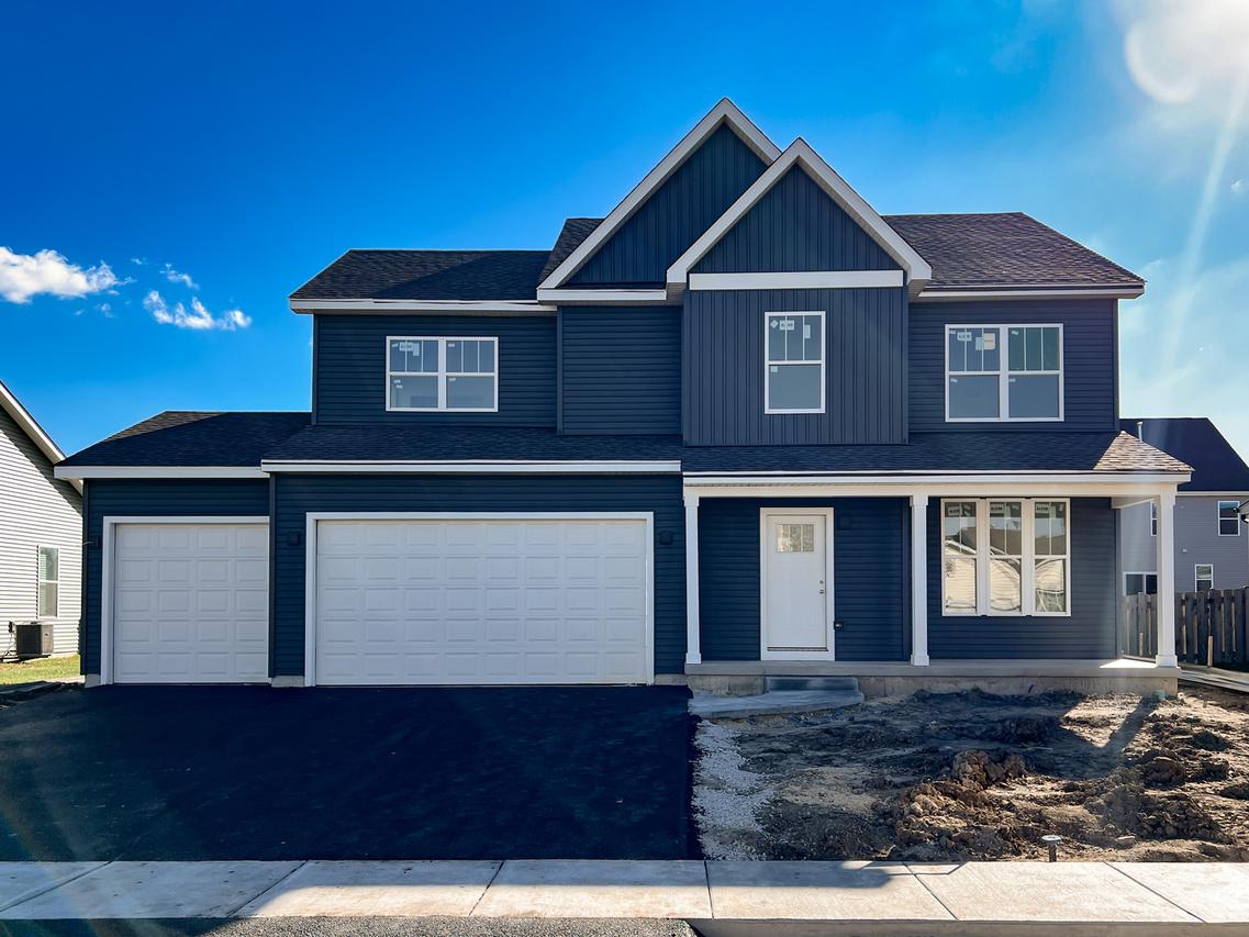 94 W Crabapple Ave., Cortland, IL 60112