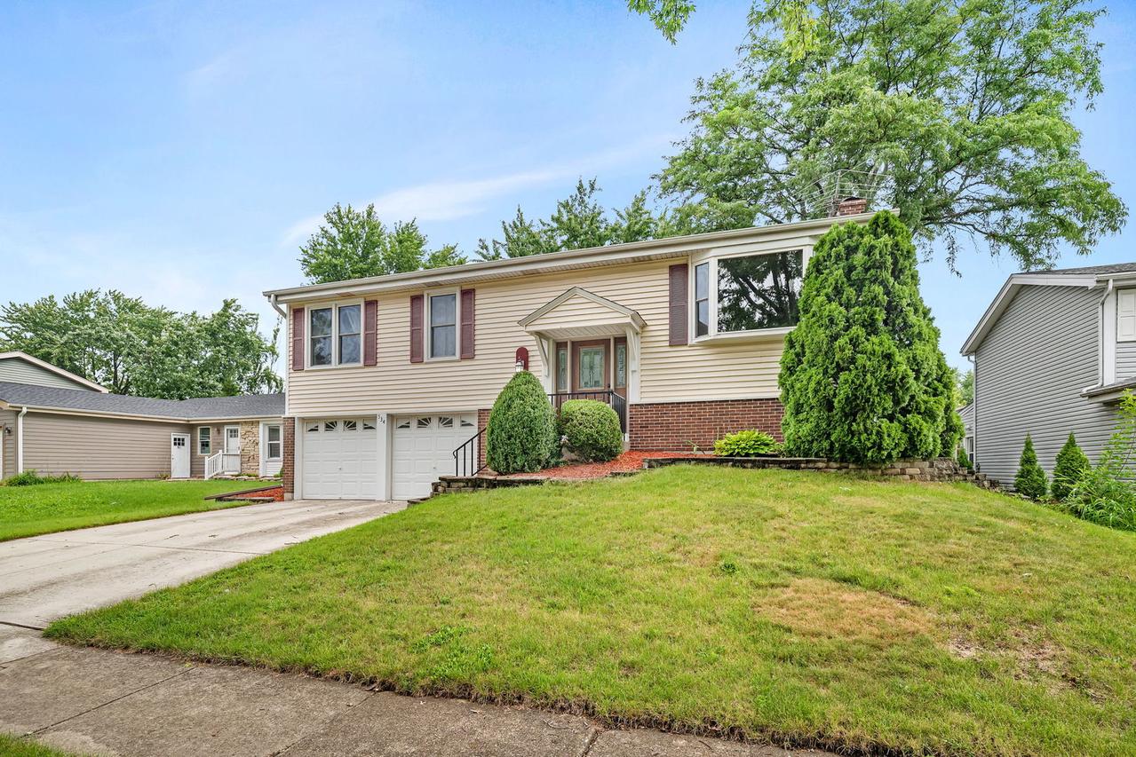 534 Cottonwood Cir., Bolingbrook, IL 60440