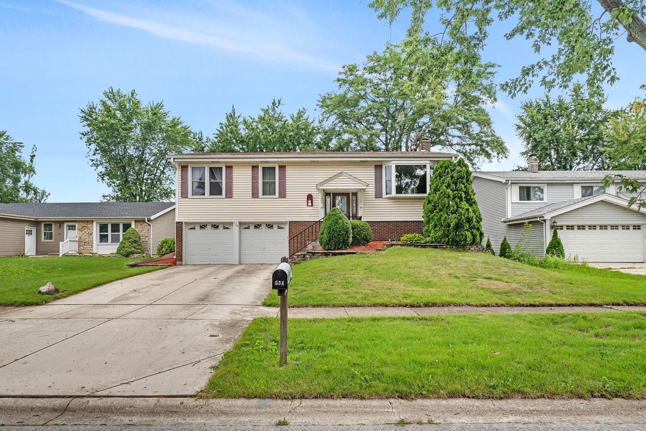 534 Cottonwood Cir., Bolingbrook, IL 60440