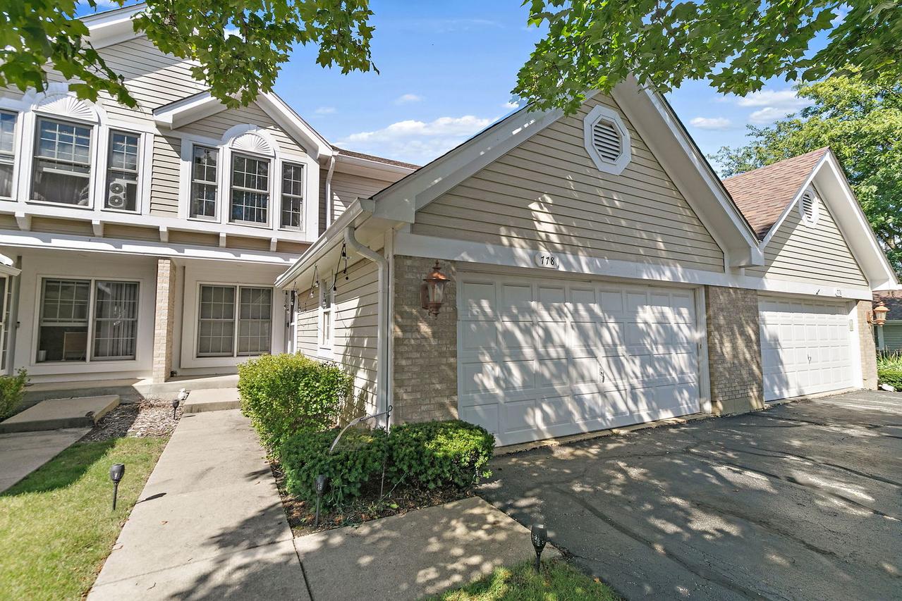 778 Regency Park Dr., Crystal Lake, IL 60014