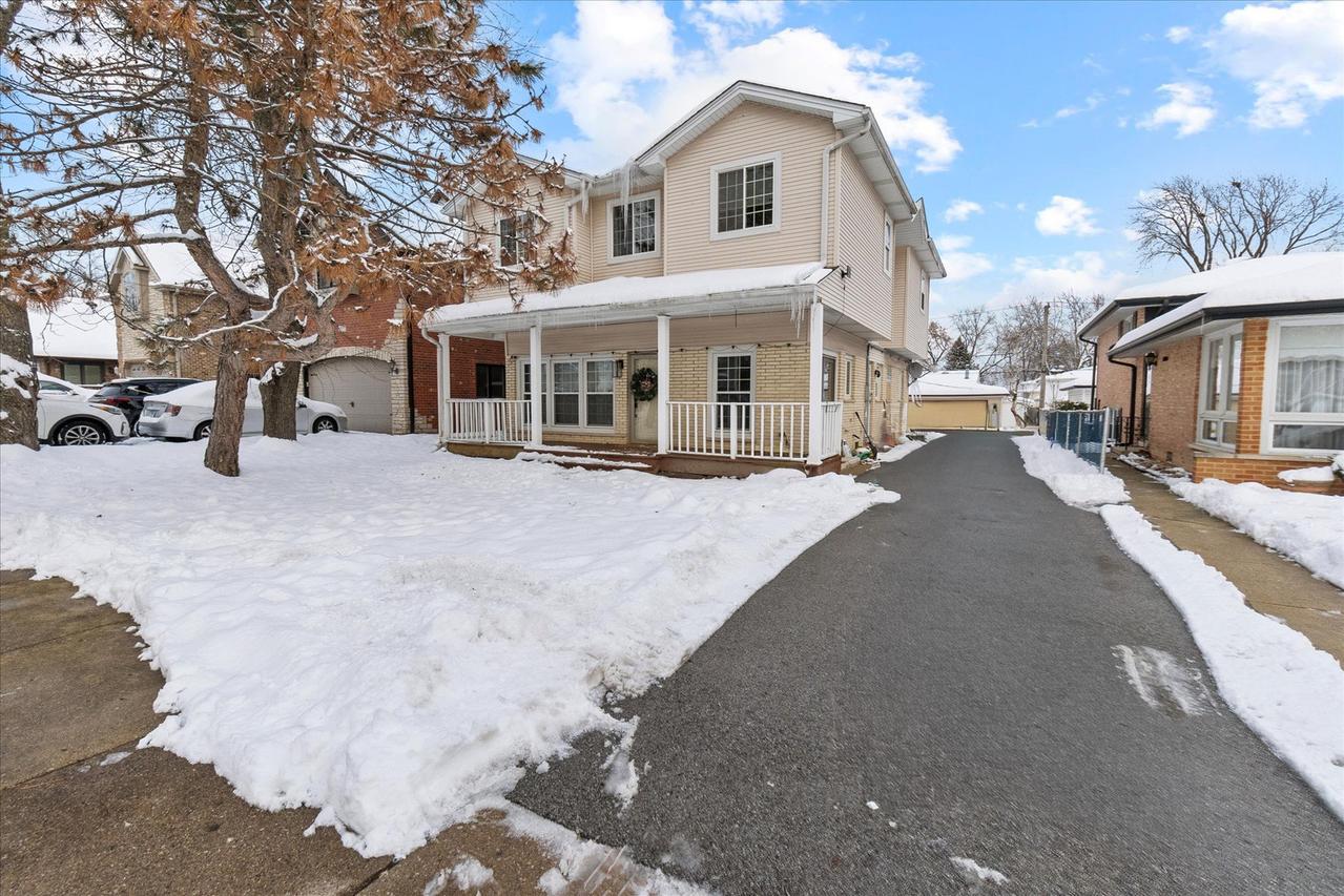 9341 S 82nd Ave., Hickory Hills, IL 60457