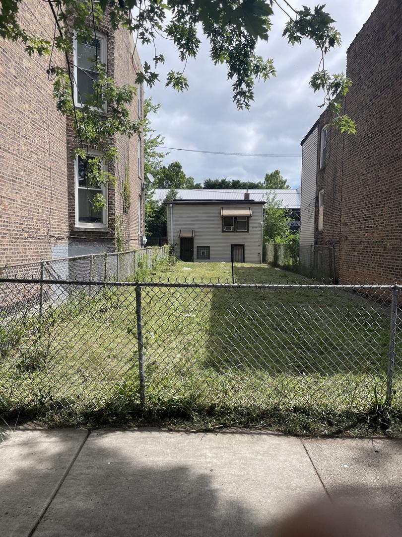 6825 S Evans Ave., Chicago, IL 60637