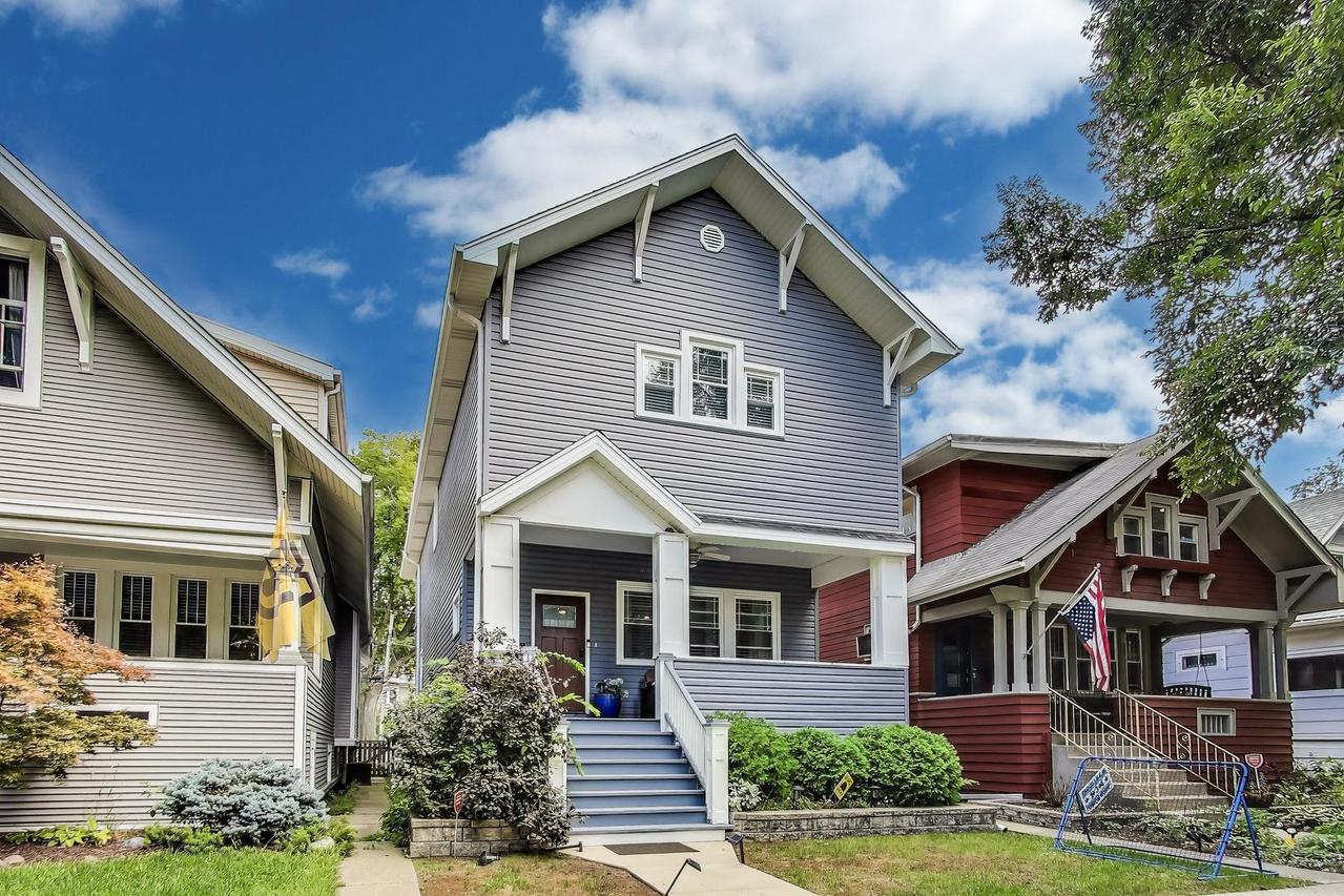 938 S Euclid Ave., Oak Park, IL 60304