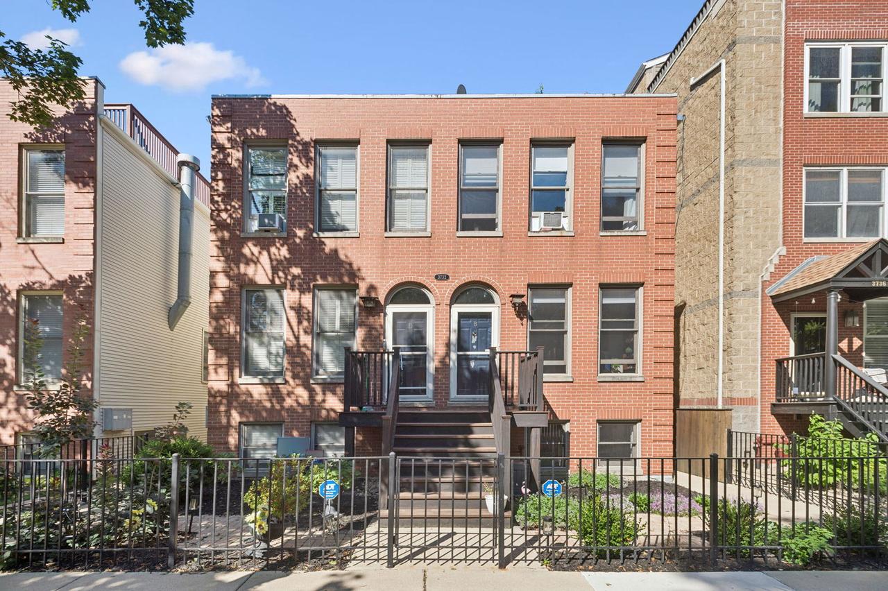 3732 N Janssen Ave. #A, Chicago, IL 60613