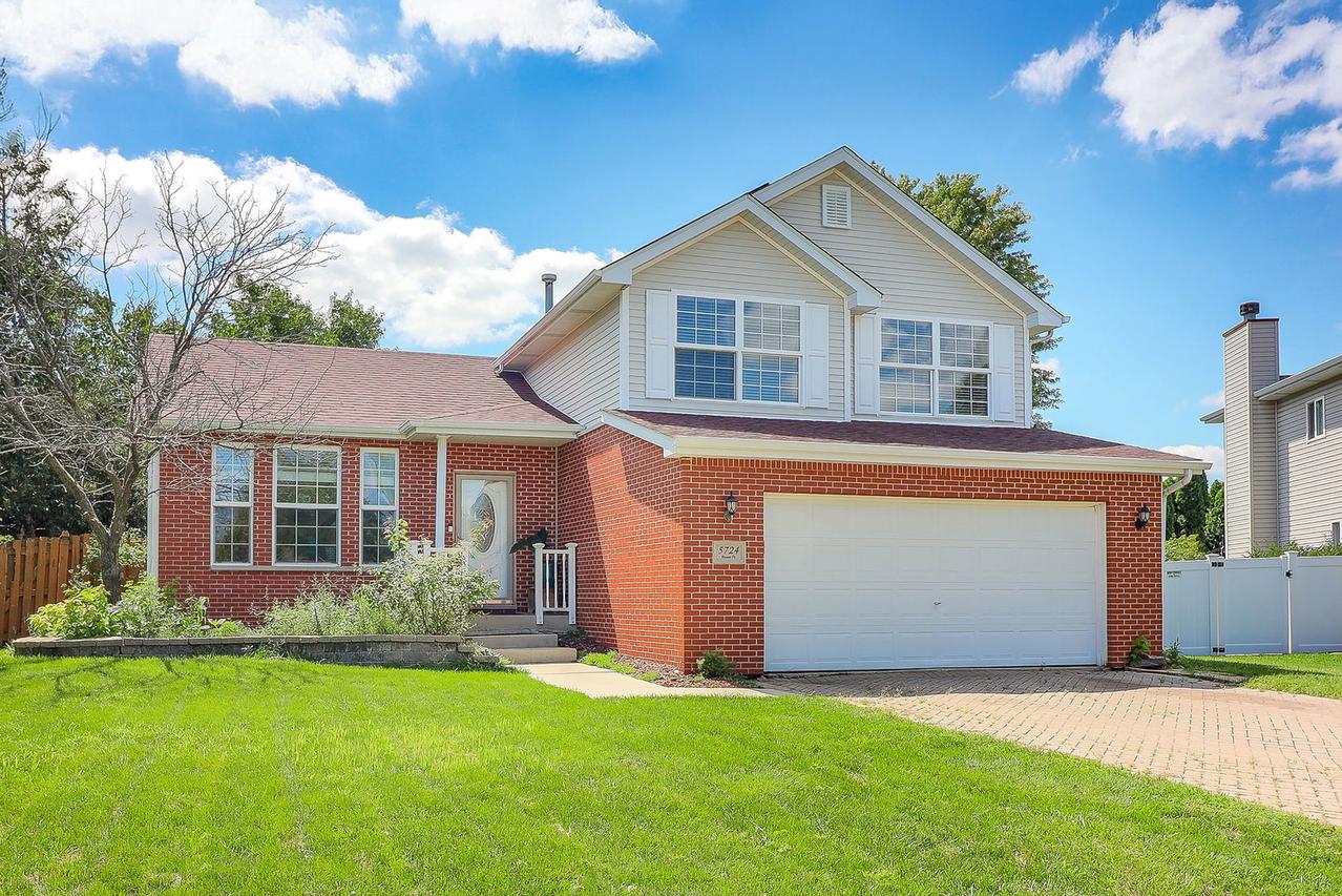 5724 Brosam Dr., Plainfield, IL 60586
