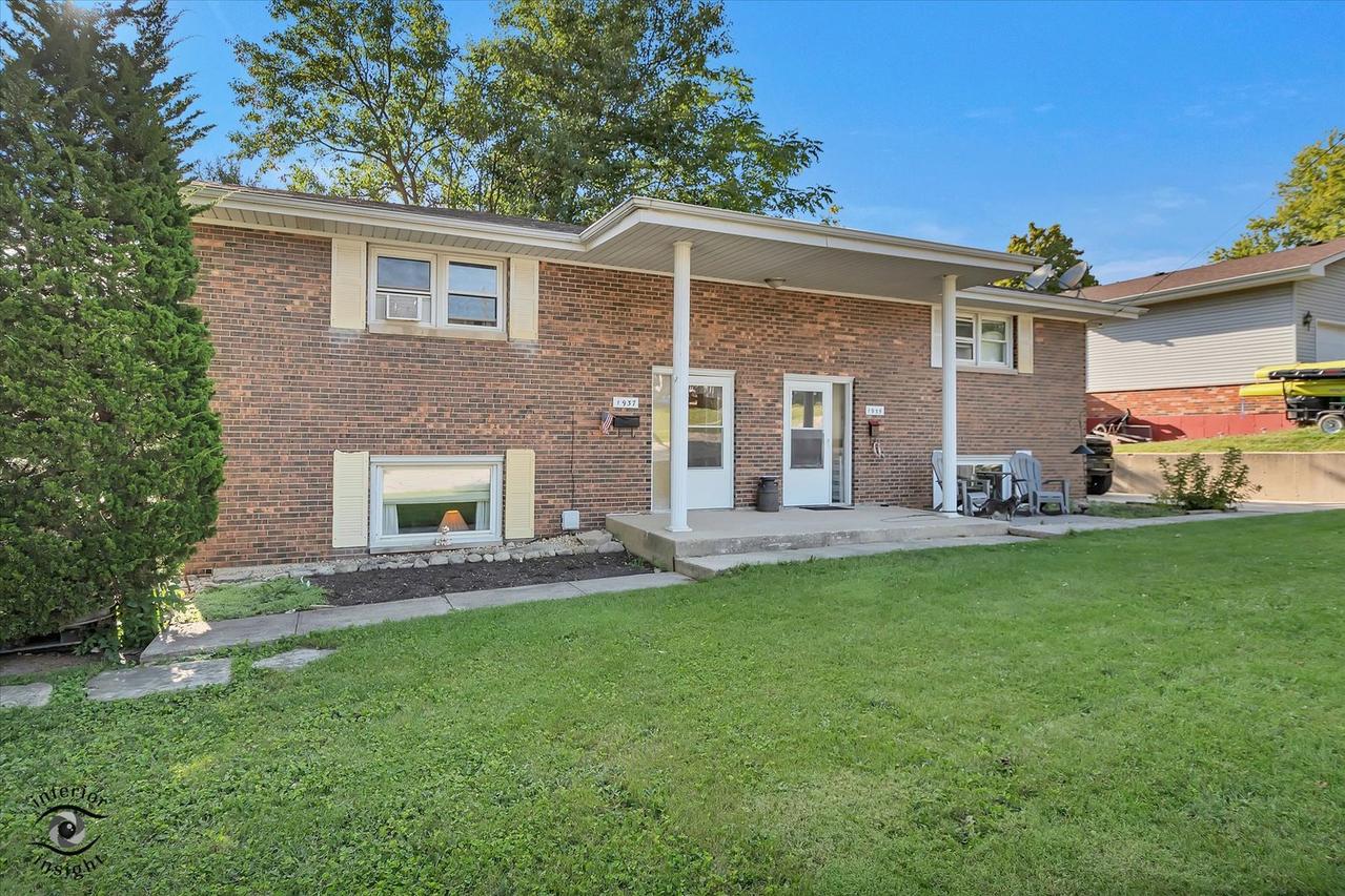 1935 S Hamilton St., Lockport, IL 60441