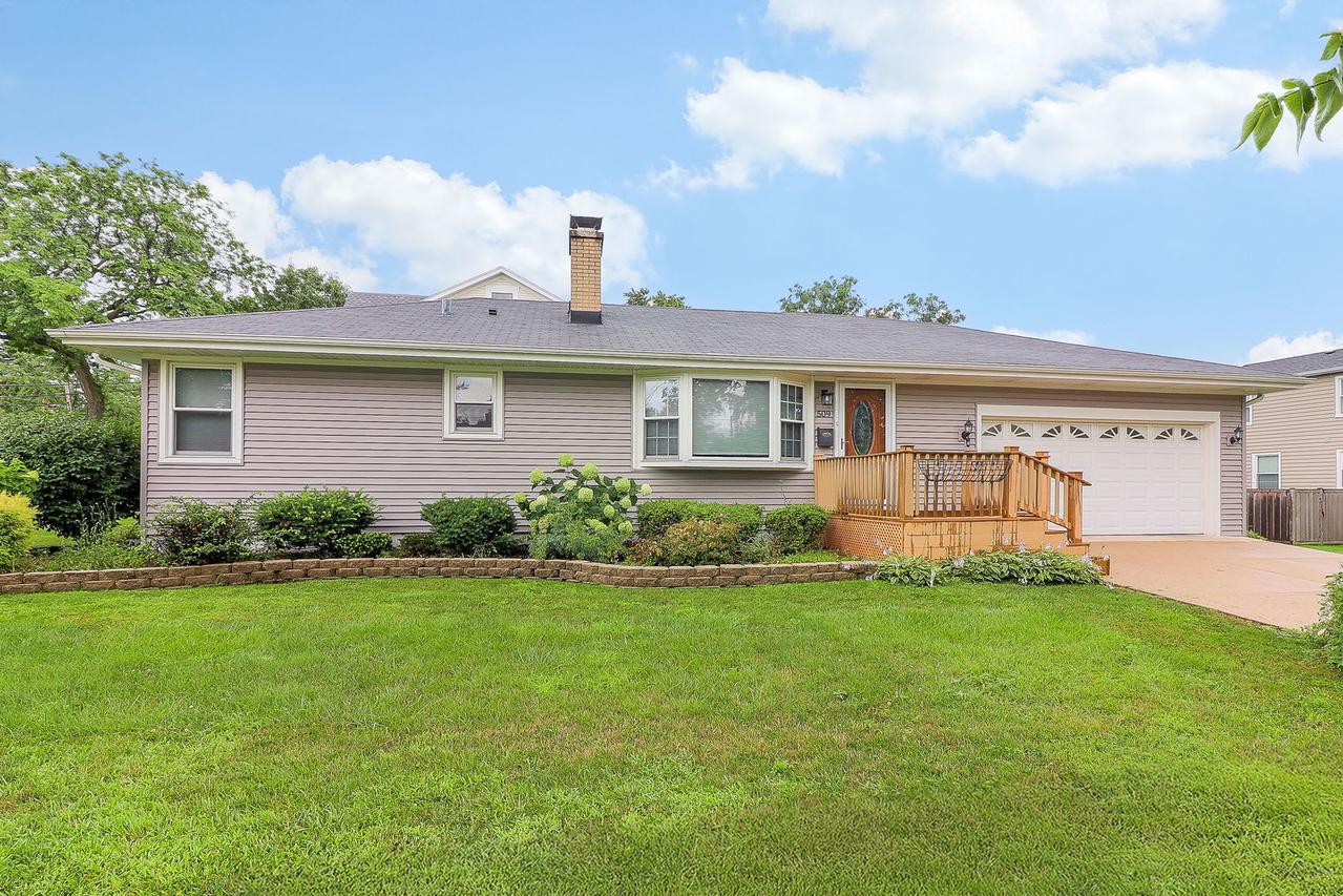 509 Gierz St., Downers Grove, IL 60515