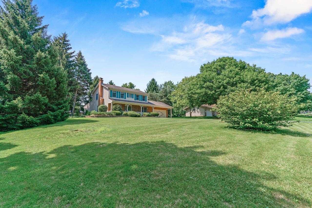 35W225 Crescent Dr., Dundee, IL 60118