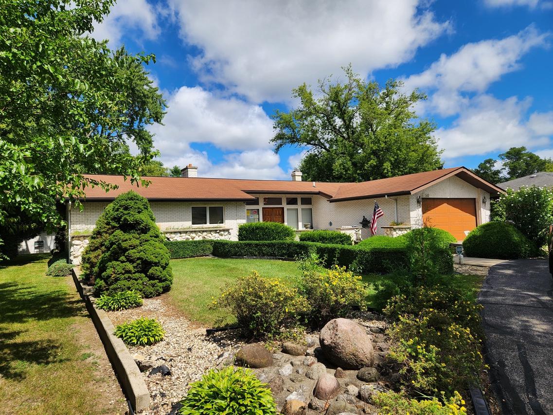 11382 W Leland Ave., Beach Park, IL 60099