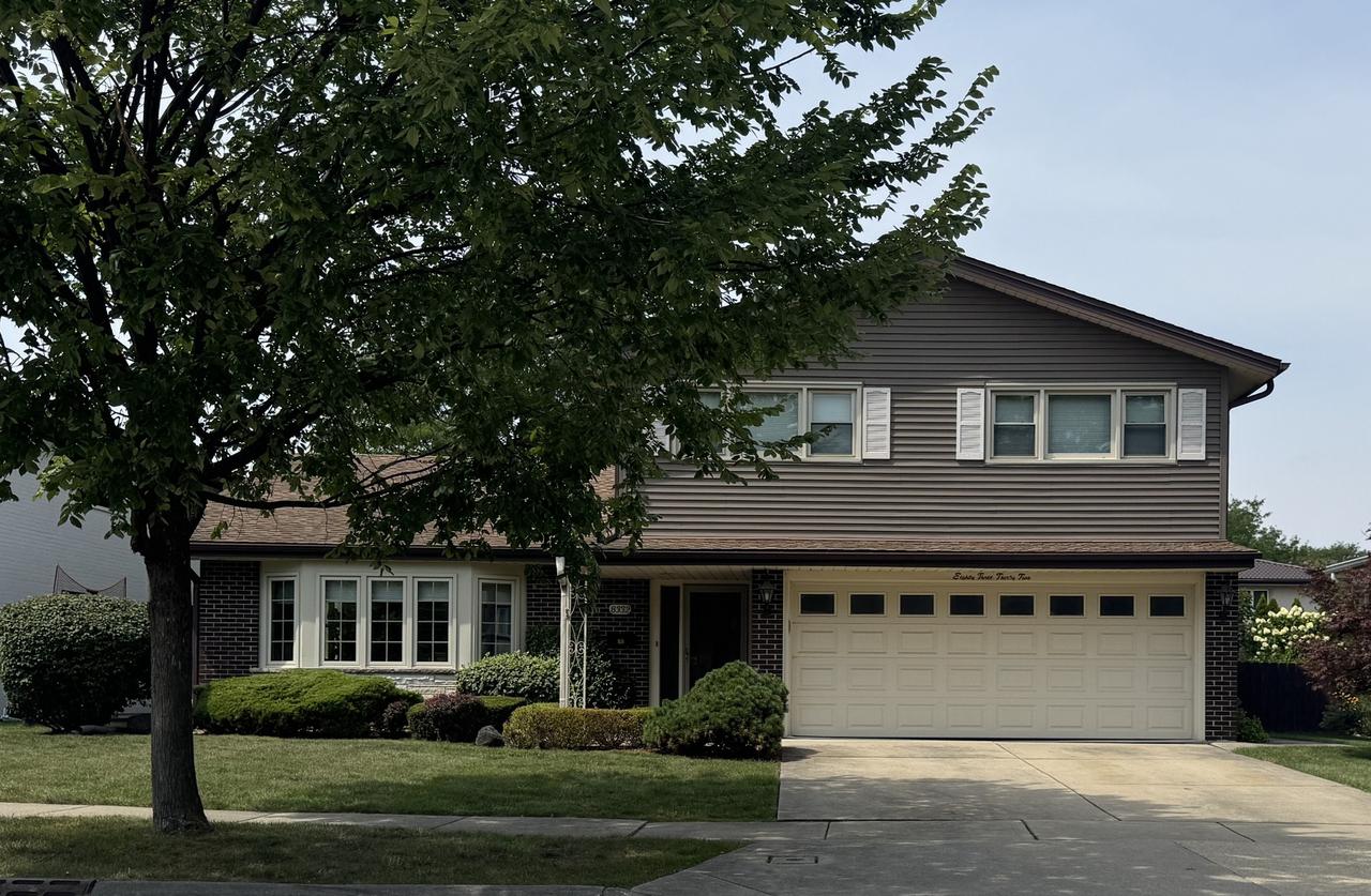 8332 N Knight Ave., Niles, IL 60714