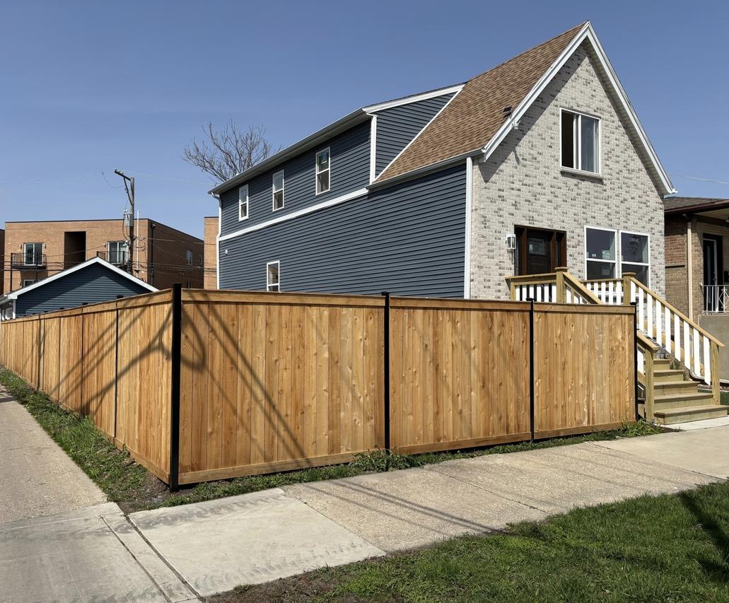 4134 W Roscoe St., Chicago, IL 60641