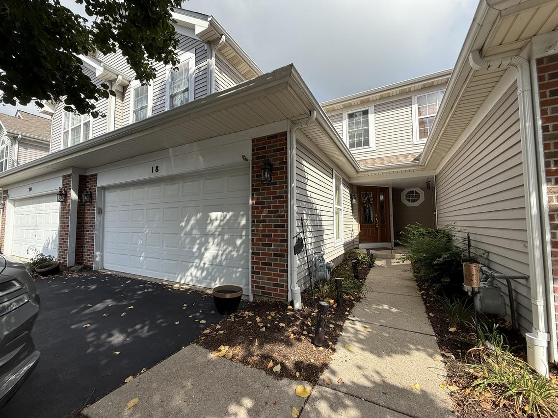 18 Dellwood Ct., Algonquin, IL 60102