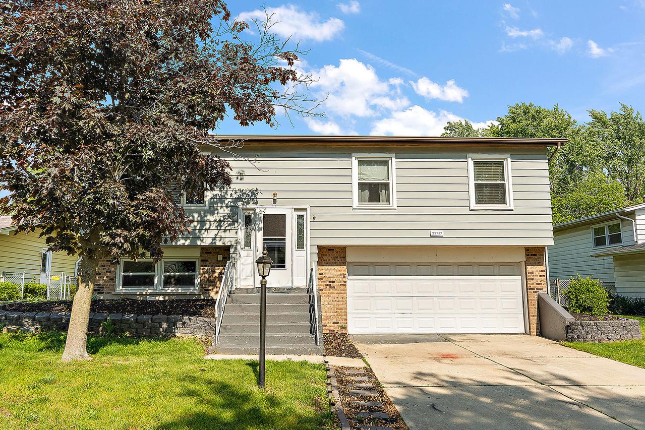 22757 Redwood Dr., Richton Park, IL 60471