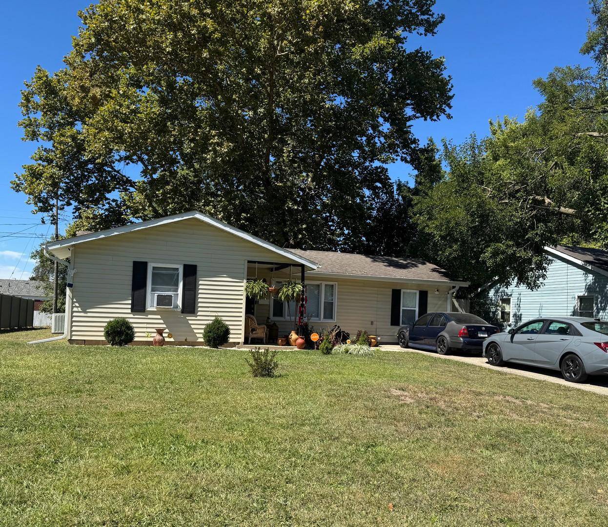 1503 Summit Ridge Rd., Champaign, IL 61821
