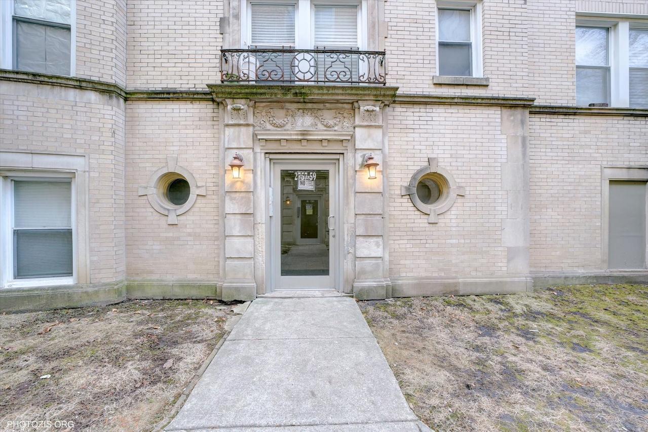 2759 W Arthur Ave. #3, Chicago, IL 60645
