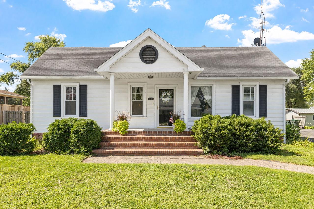 349 E Main St., Braidwood, IL 60408