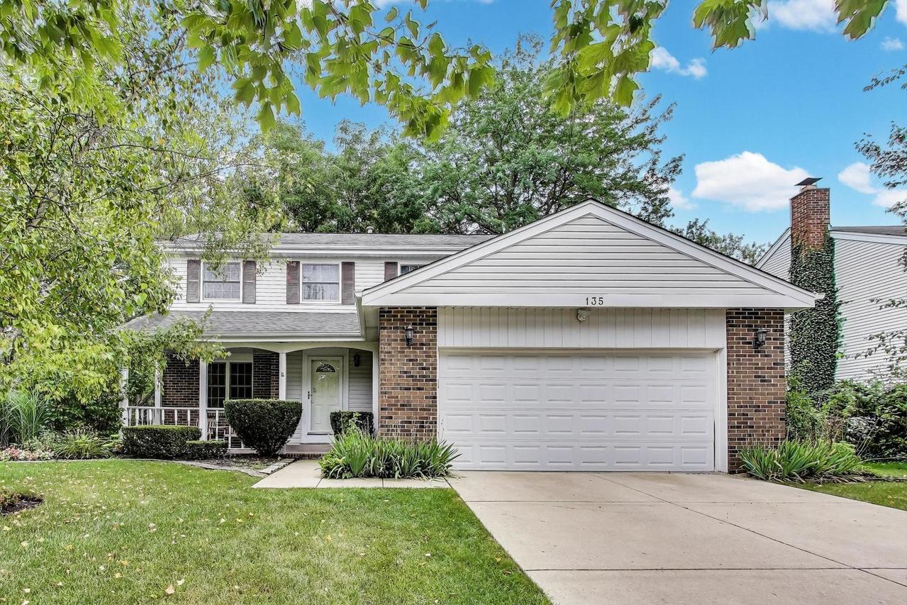 135 Midway Ln., Vernon Hills, IL 60061