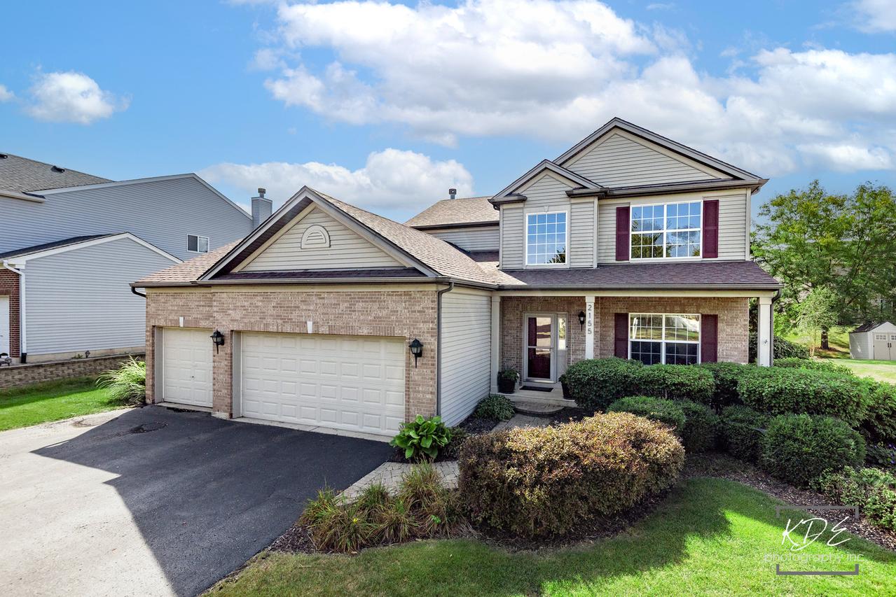 2155 Grand Pointe Tr., Aurora, IL 60503