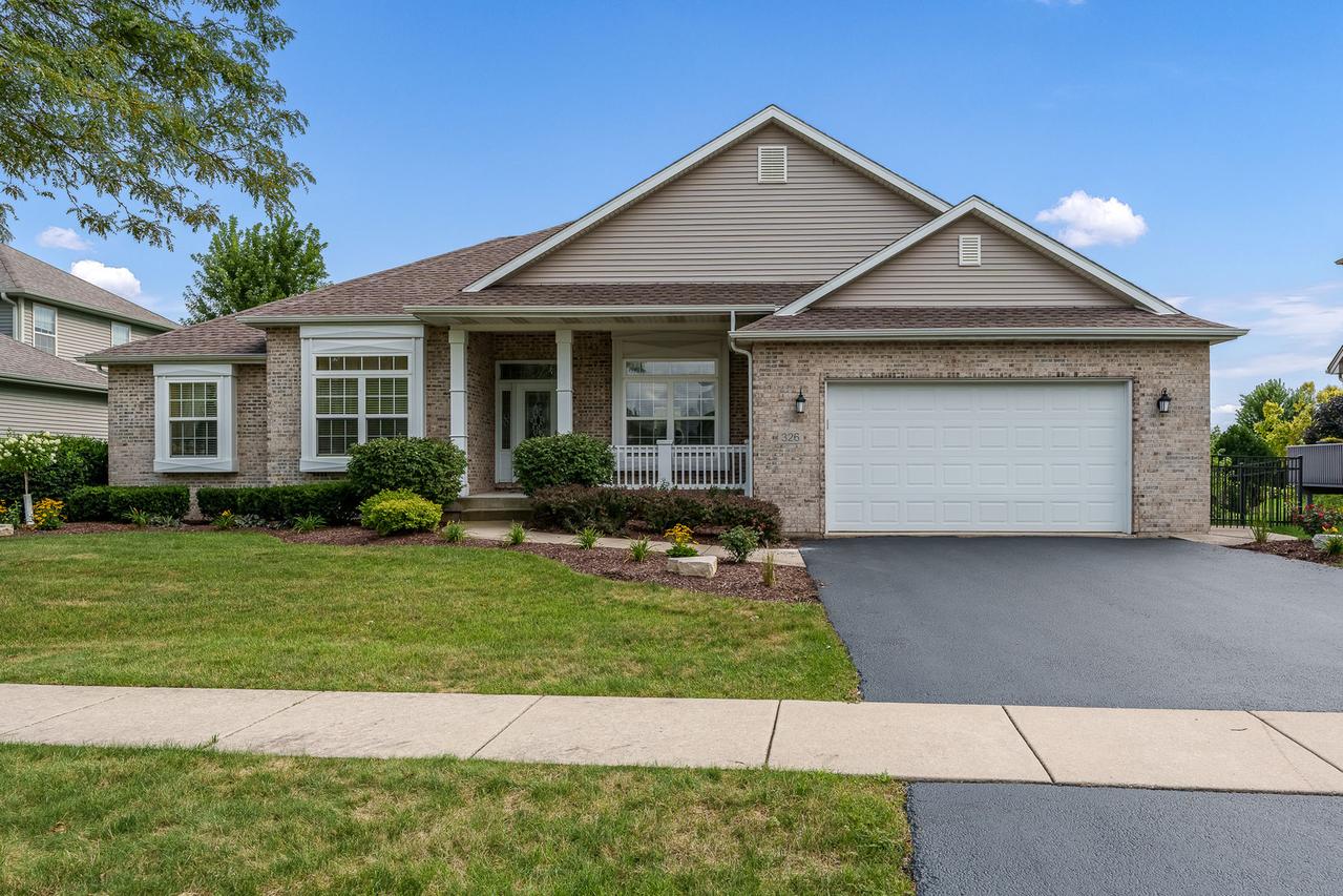 326 Davis Dr., Sycamore, IL 60178