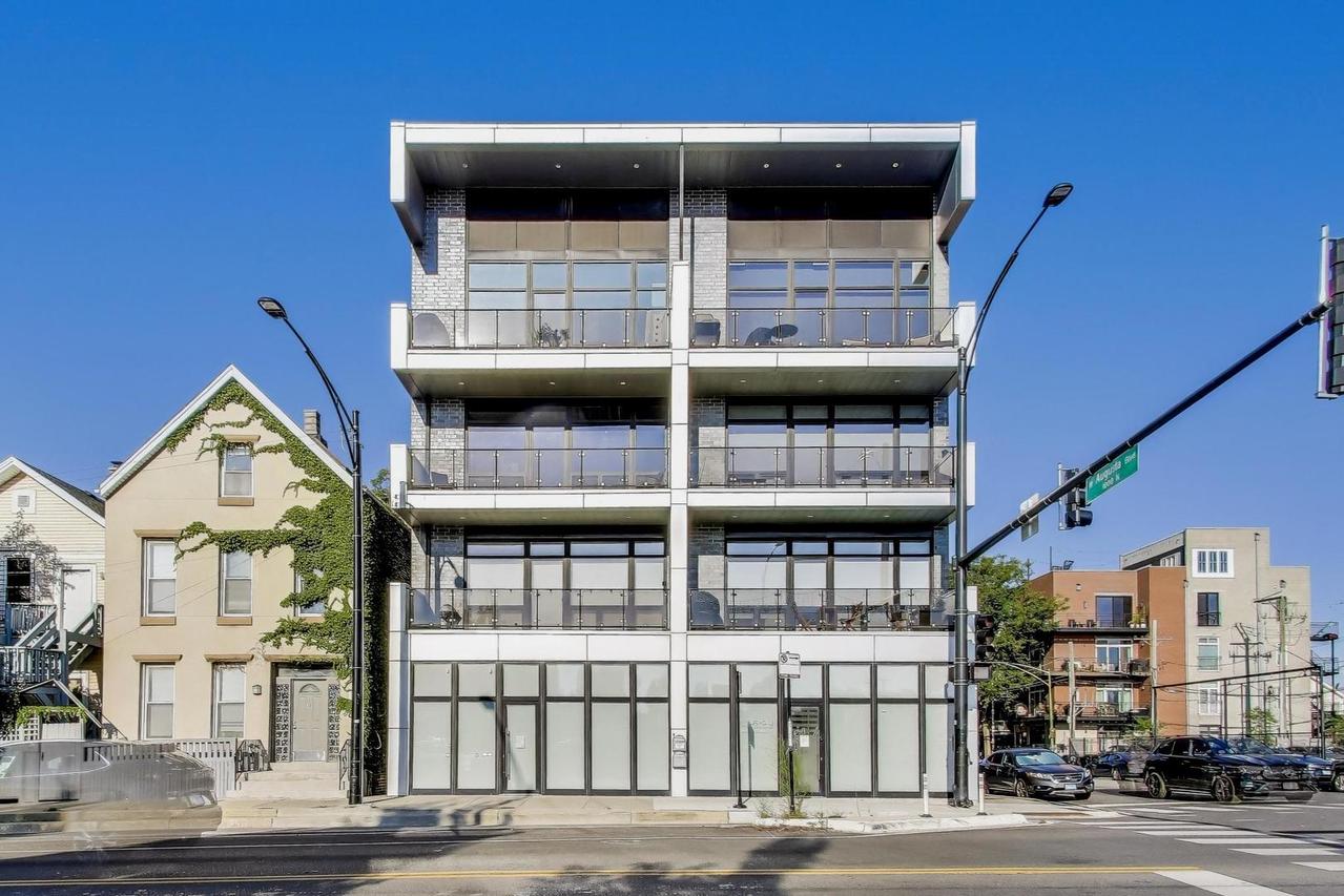 1203 W Augusta Blvd. #2N, Chicago, IL 60642