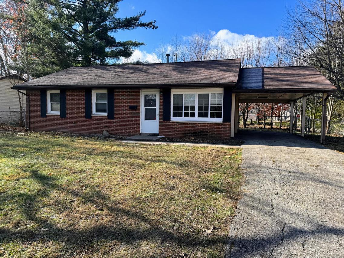 1315 Williamsburg Dr., Champaign, IL 61821