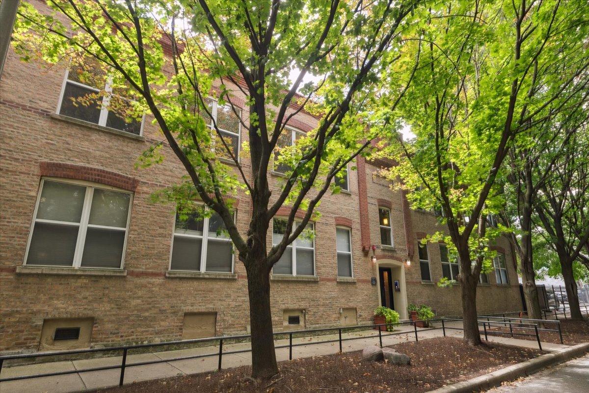 2021 W Willow St. #106, Chicago, IL 60647