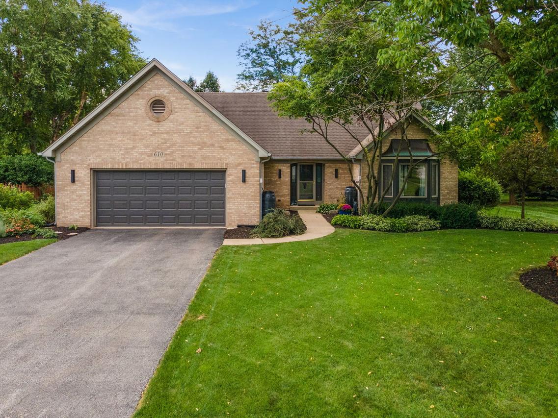 610 Norcross Dr., Batavia, IL 60510