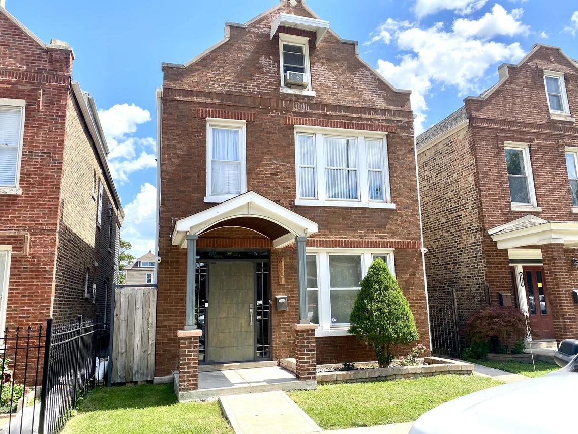 4331 S California Ave., Chicago, IL 60632
