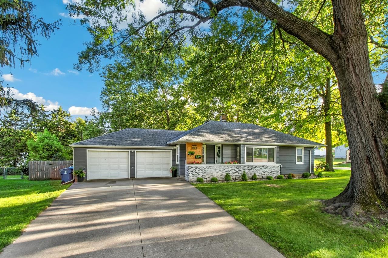 1104 University St., Dixon, IL 61021
