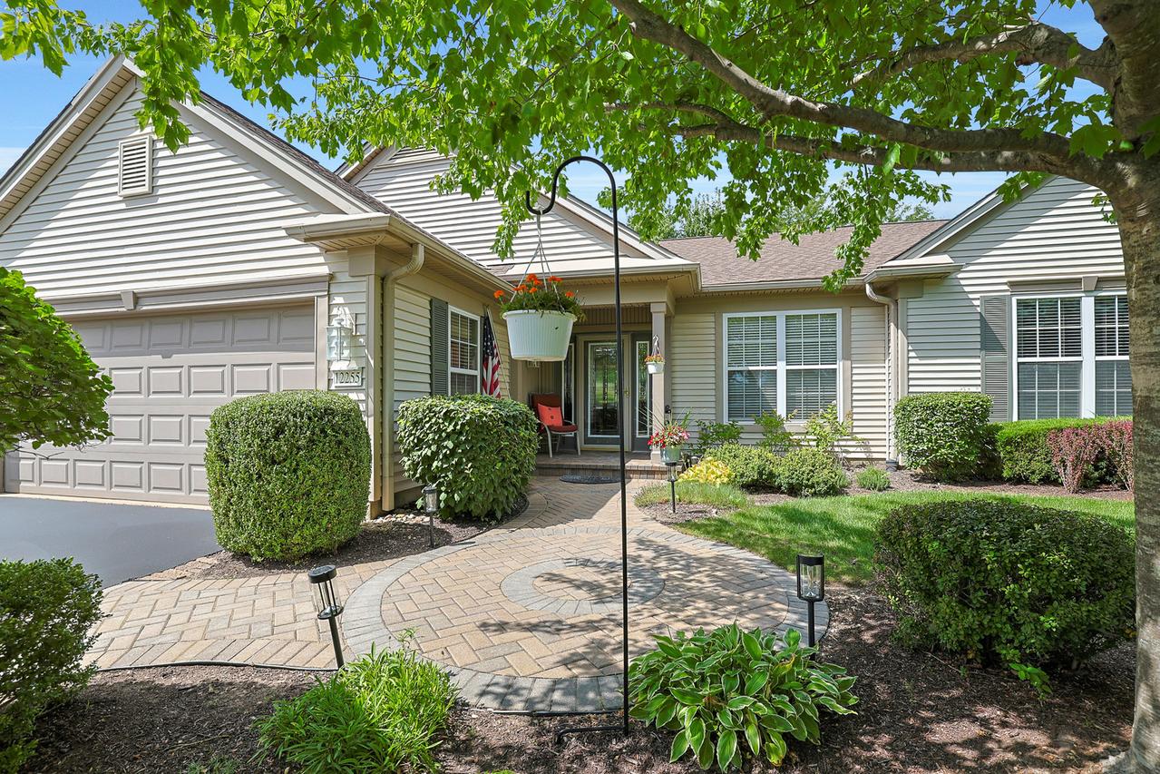 12255 Arlington Dr., Huntley, IL 60142