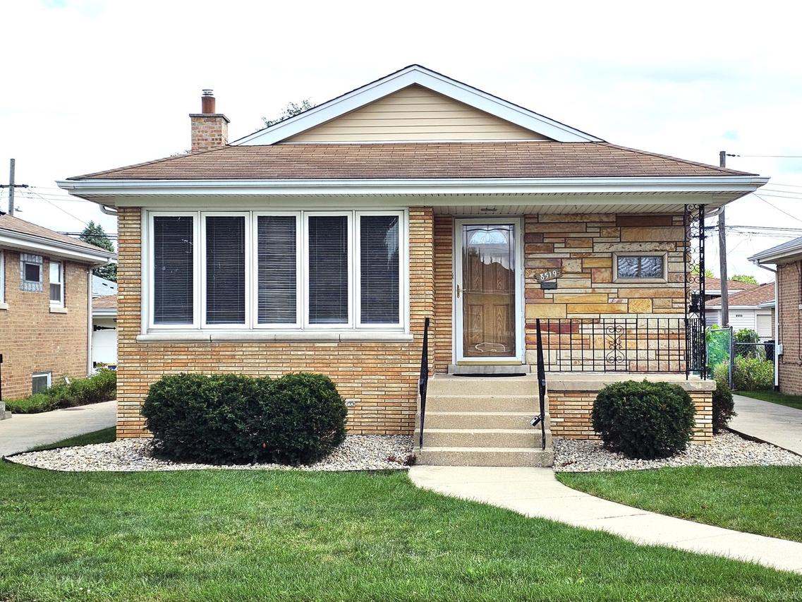 8519 S Tripp Ave., Chicago, IL 60652