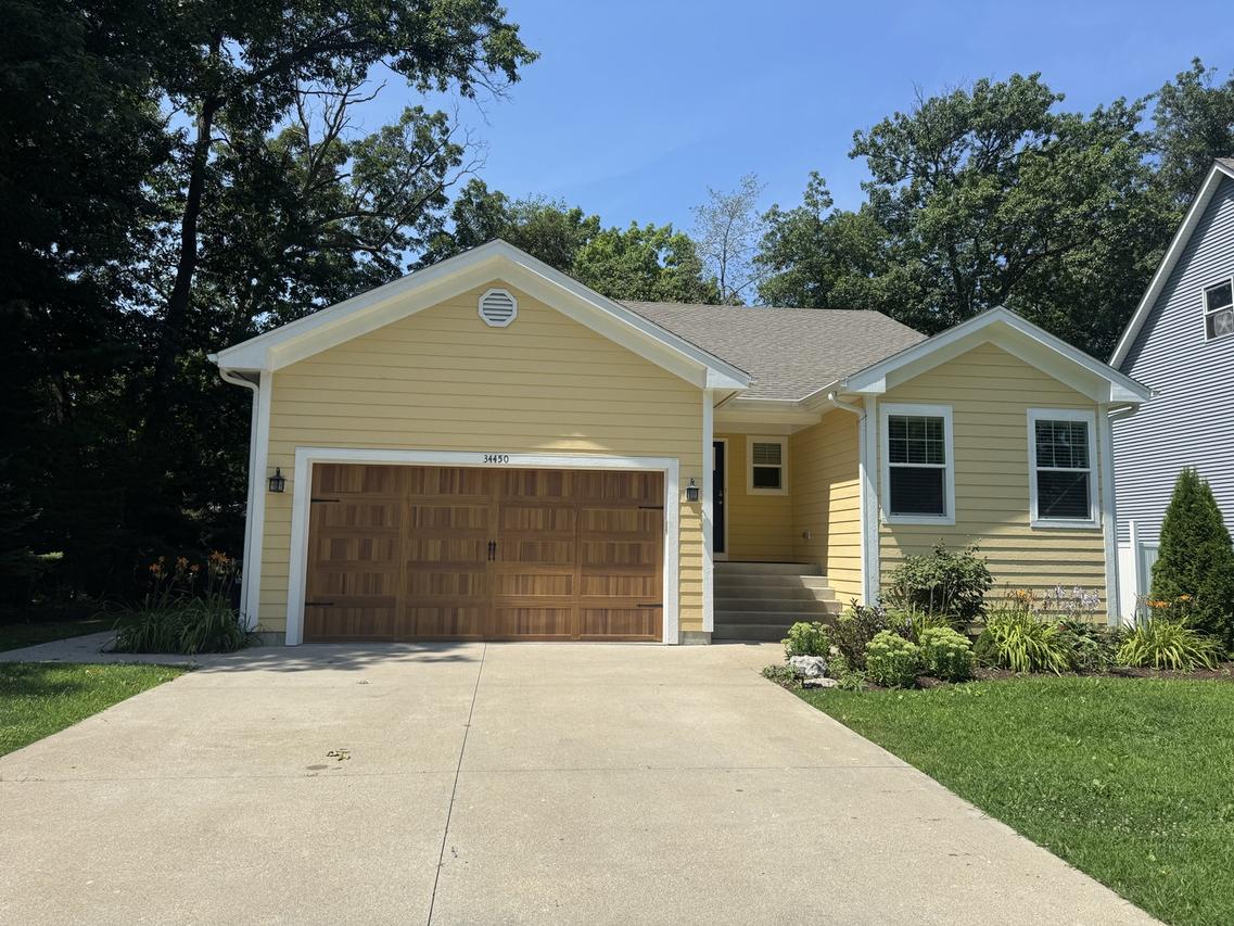 34450 N Hickory Ln., Round Lake, IL 60073