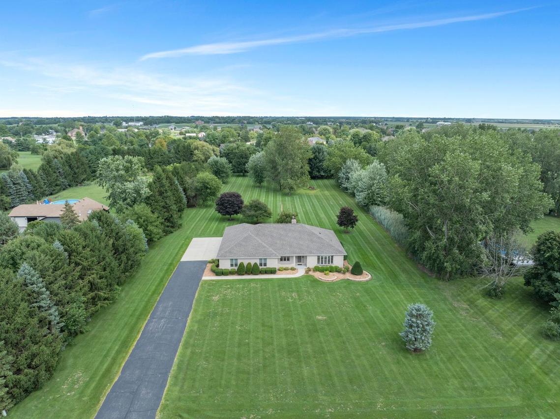 24031 S Schoolhouse Rd., Manhattan, IL 60442