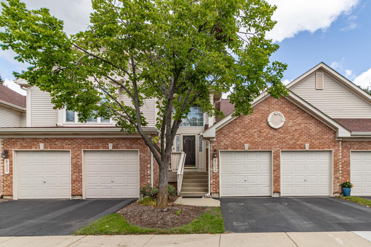 802 Stonewall Ct., Schaumburg, IL 60173