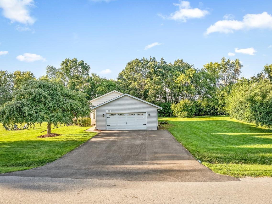 126 SE Galleon Run Dr., Poplar Grove, IL 61065
