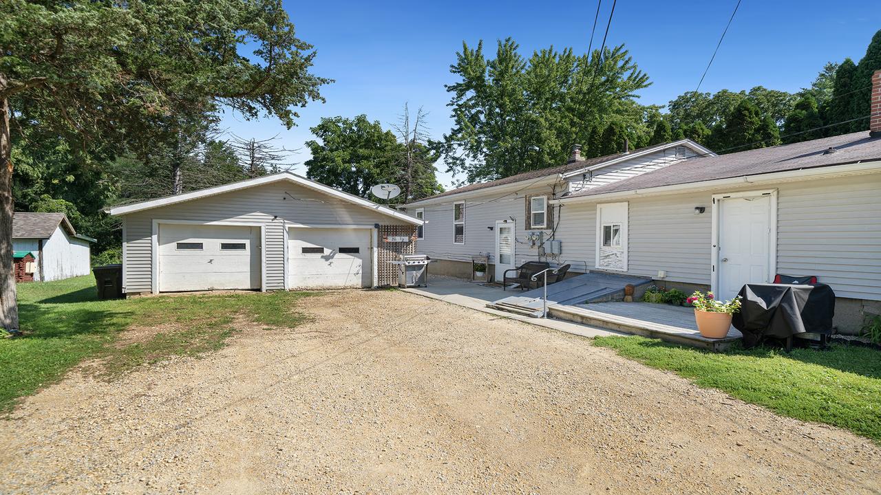 211 E 5th St., Byron, IL 61010