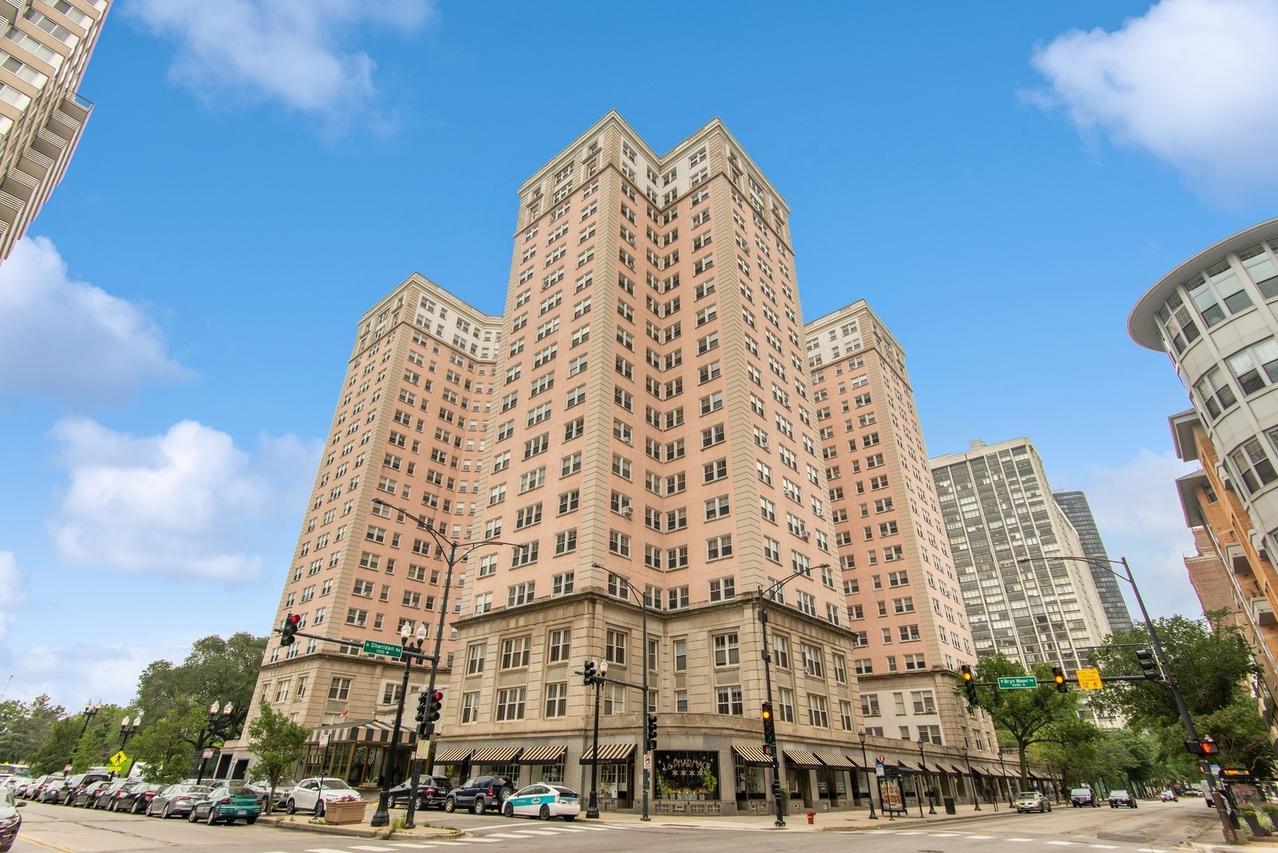 5555 N Sheridan Rd. #1603-04, Chicago, IL 60640