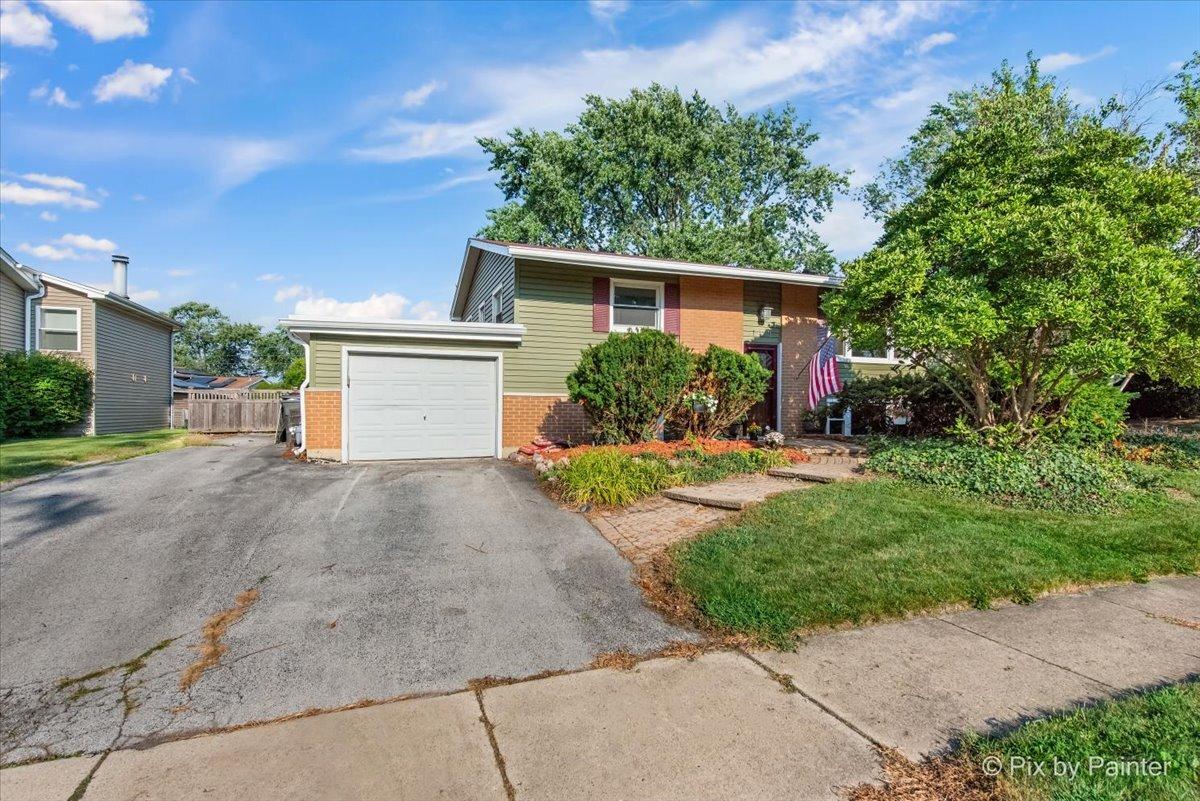 15433 David Ln., Oak Forest, IL 60452