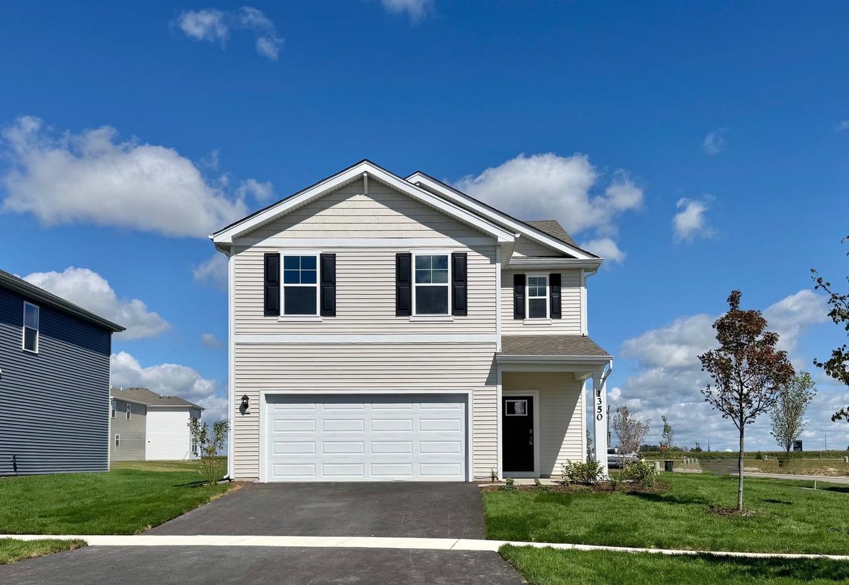 1350 Grand Tetons Dr., Pingree Grove, IL 60140