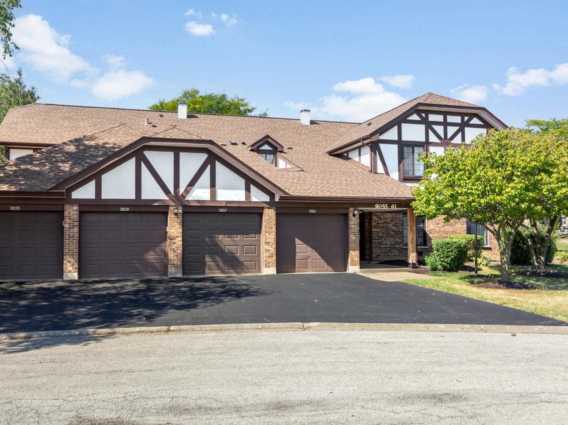 9061 Somerset Ct. #16, Orland Park, IL 60462