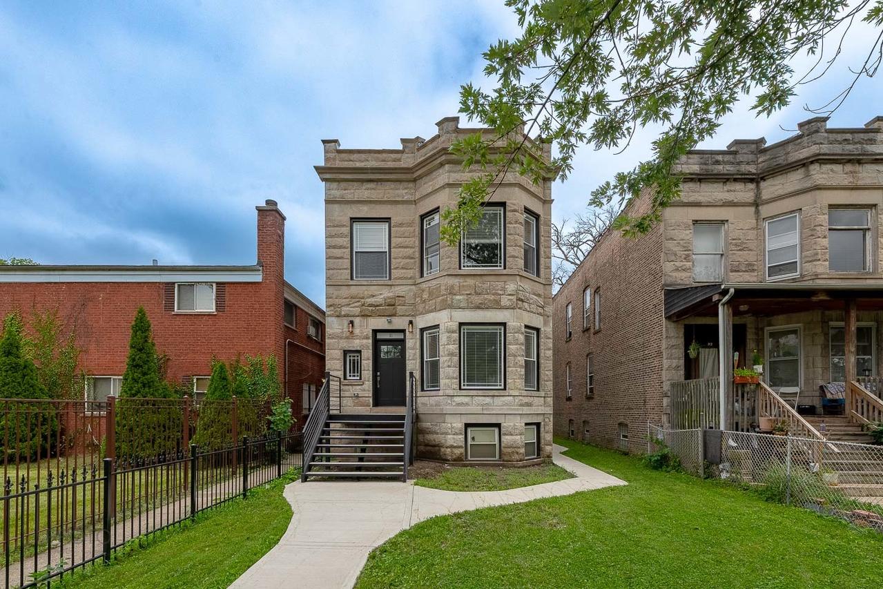 35 N Mayfield Ave., Chicago, IL 60644