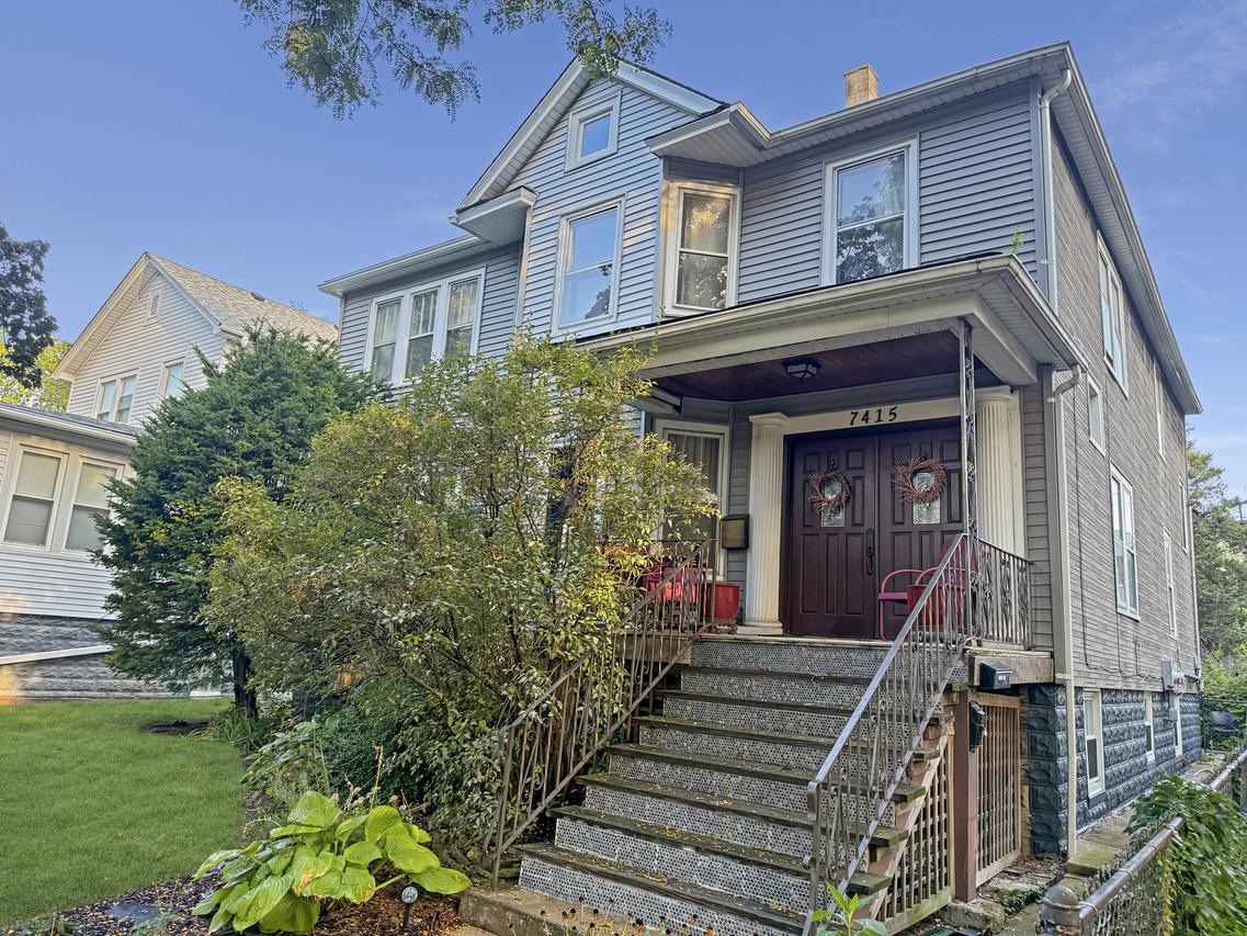 7415 Dixon St., Forest Park, IL 60130