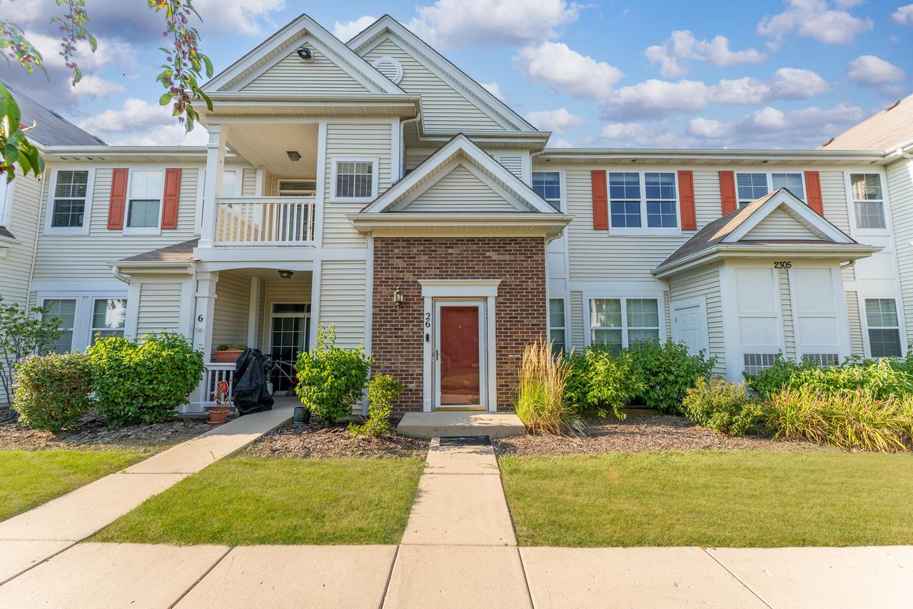 2305 Aurora Dr. #26, Pingree Grove, IL 60140