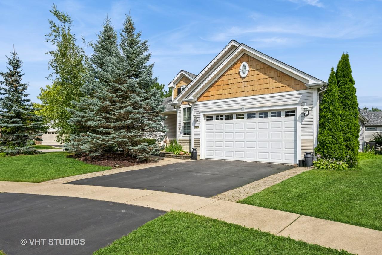 12621 Mulberry Ct., Huntley, IL 60142