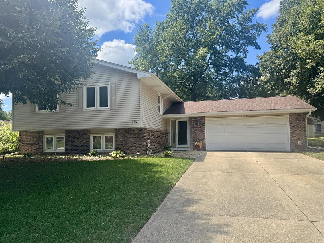 123 Malvern Dr., Normal, IL 61761
