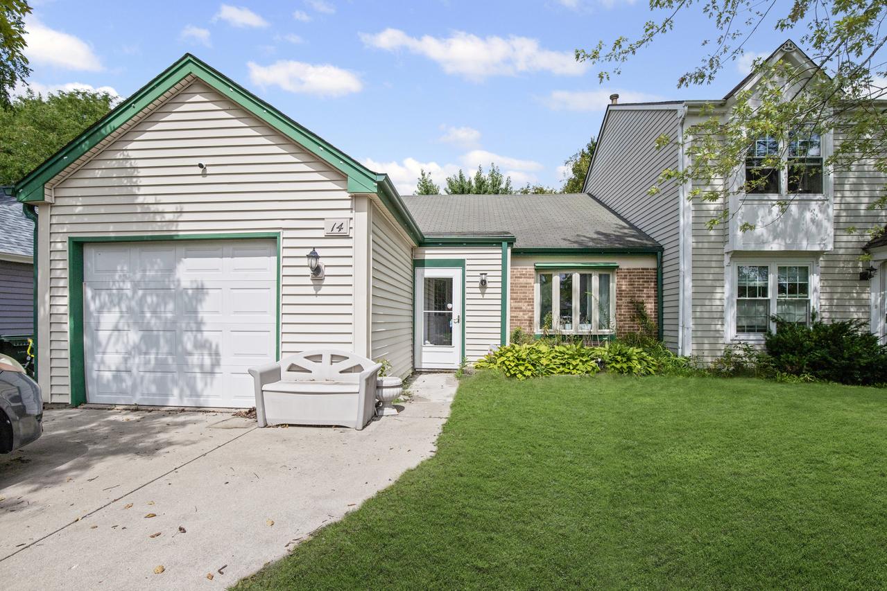 14 Bedford Rd., Mundelein, IL 60060