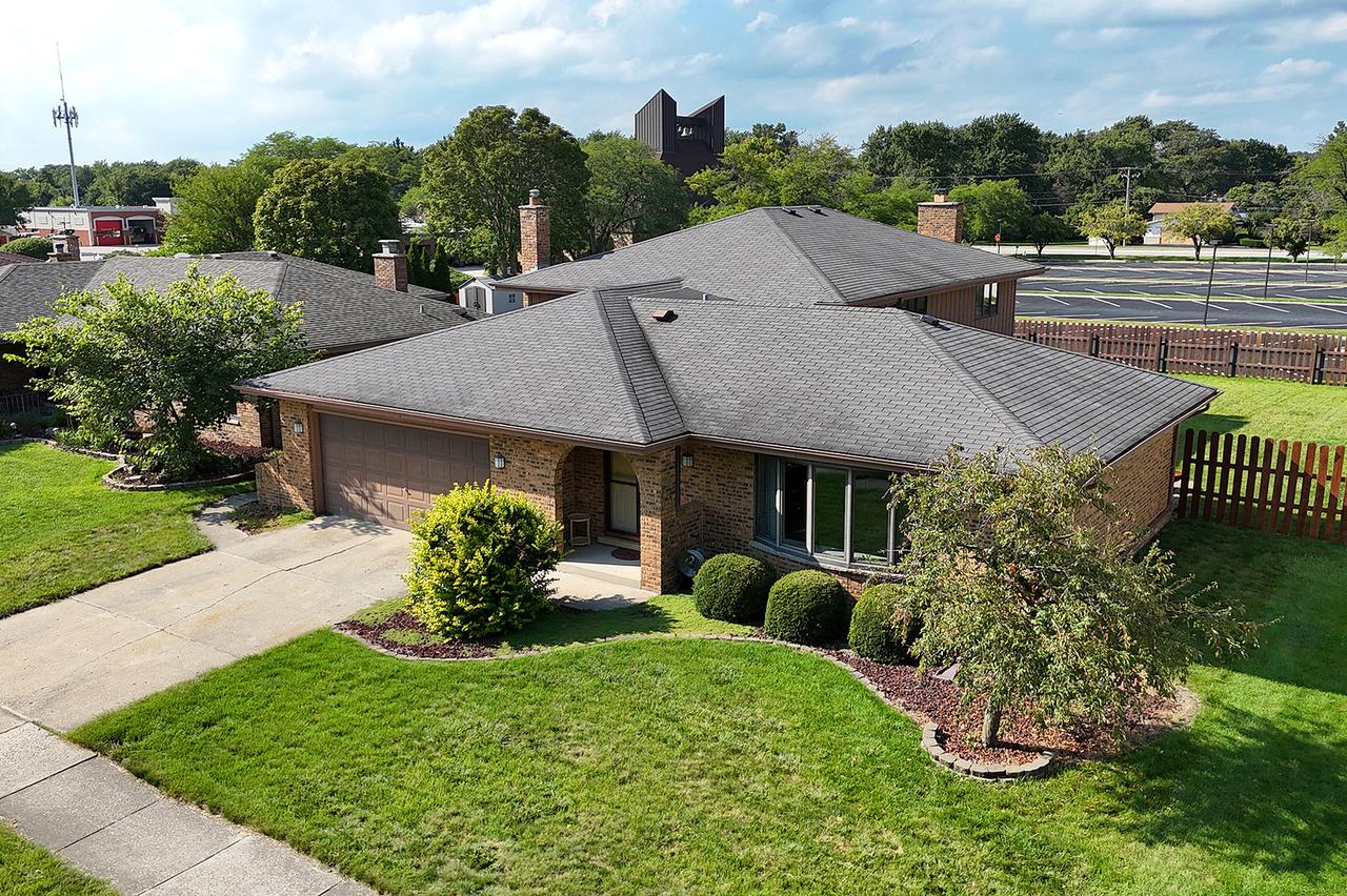 7922 Sycamore Dr., Orland Park, IL 60462