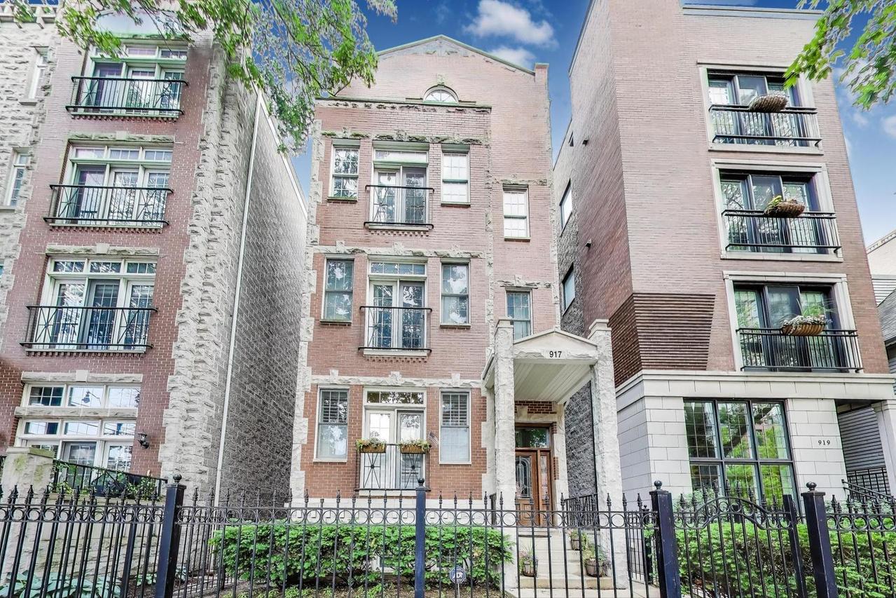 917 W Altgeld St. #1, Chicago, IL 60614
